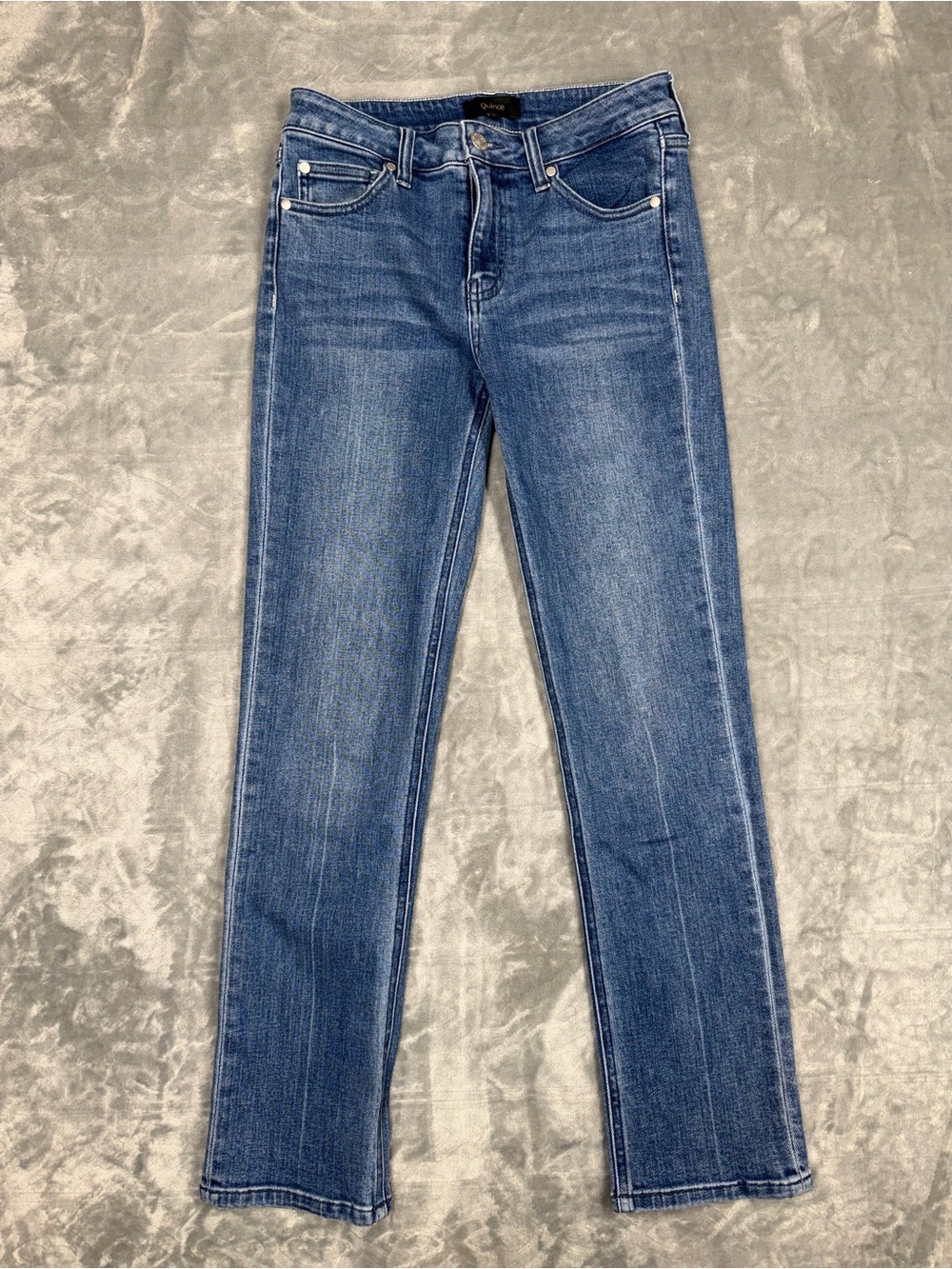 Quince Women's Straight Mid Rise Slim Straight Medium‎ Wash